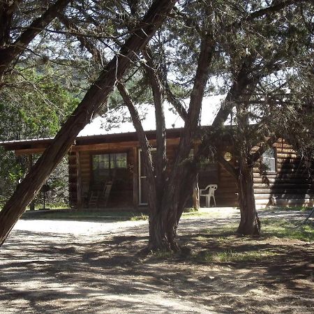 A Peace Of Heaven Cabins And Rv Vanderpool Exterior foto