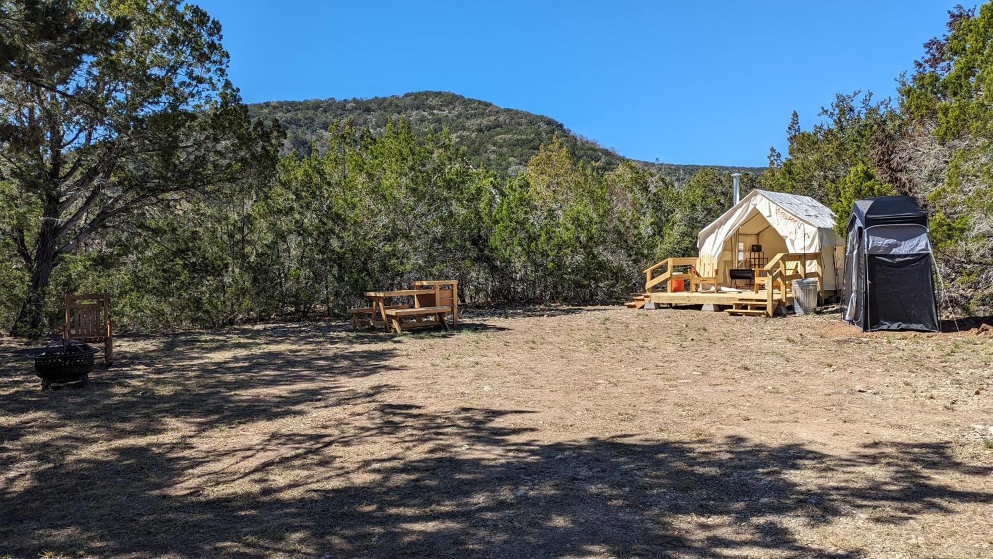 A Peace Of Heaven Cabins And Rv Vanderpool Exterior foto