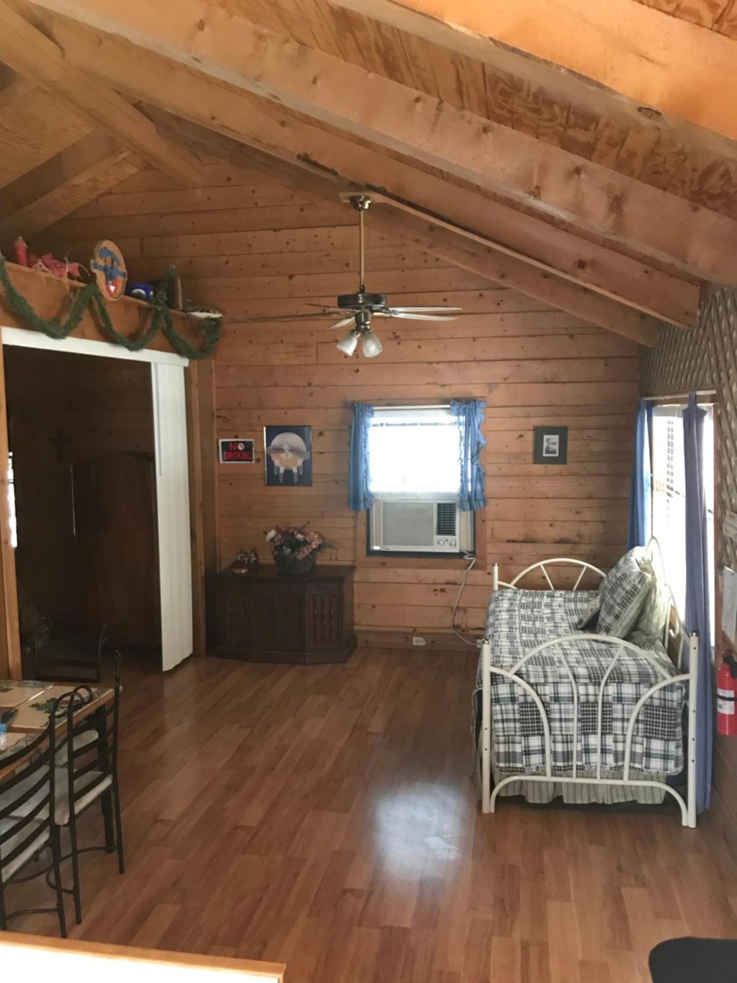 A Peace Of Heaven Cabins And Rv Vanderpool Exterior foto